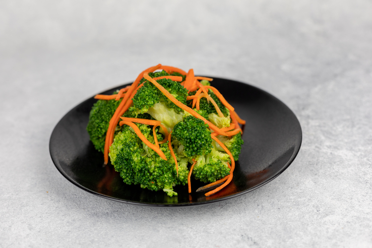 Брокколи с морковью