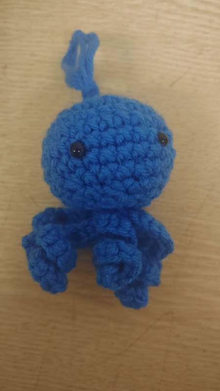 Осьминожка, ручная работа (в помощь СВО)